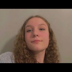 Meet your Posher, Mia